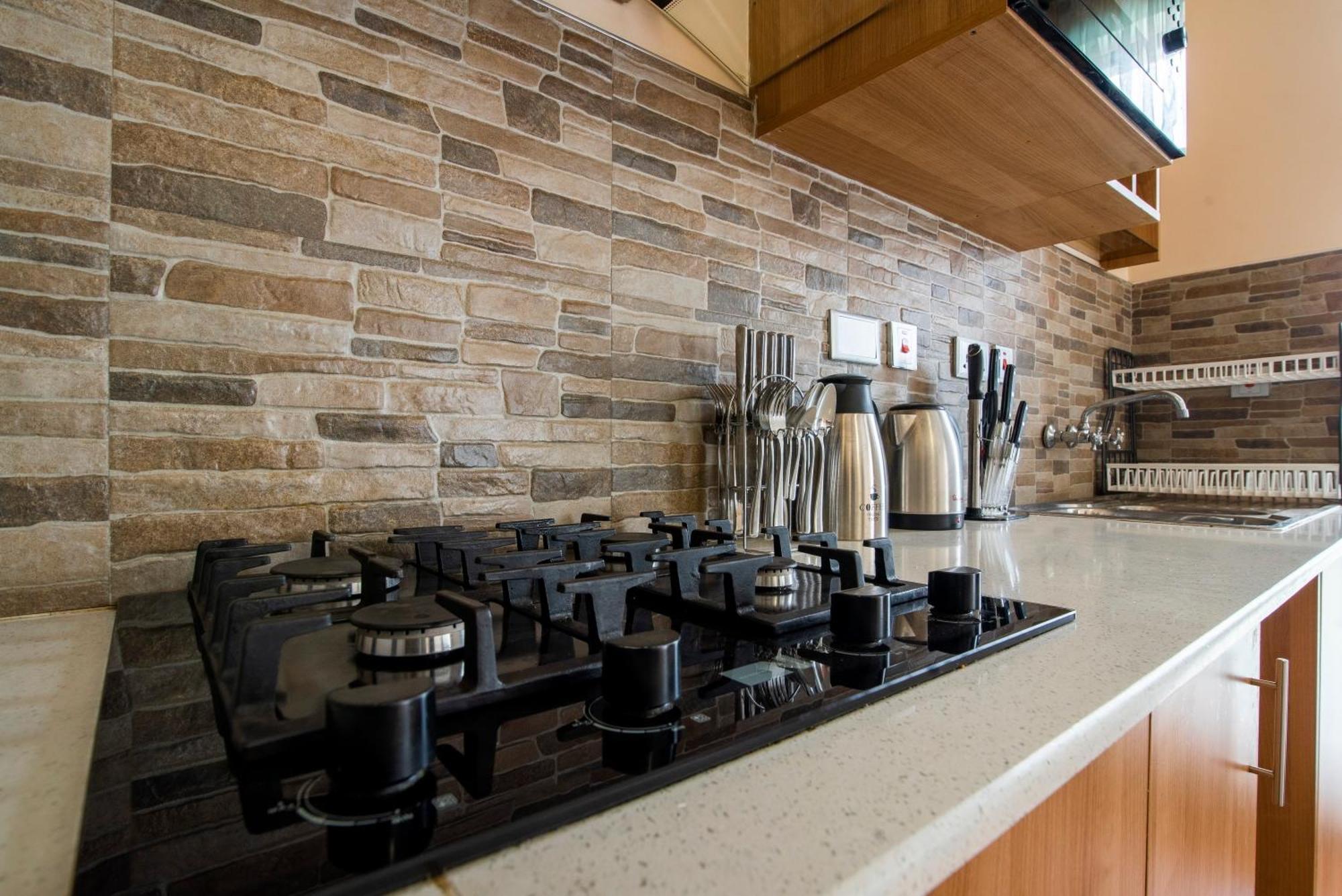 Highlands Suites Hotel Apartments ナイロビ エクステリア 写真