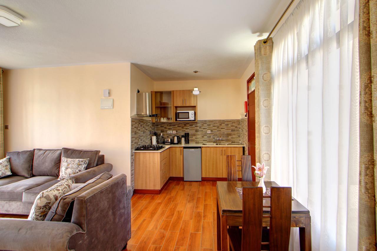Highlands Suites Hotel Apartments ナイロビ エクステリア 写真
